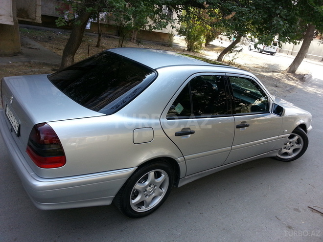 Mercedes C 240 2000, 270,000 km - 2.4 l - Bakı