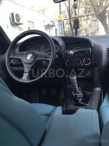 BMW 318 1994, 135,000 km - 1.8 l - Bakı