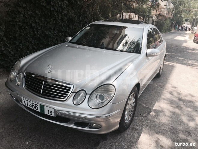 Mercedes E 320 2002, 260,000 km - 3.2 l - Bakı