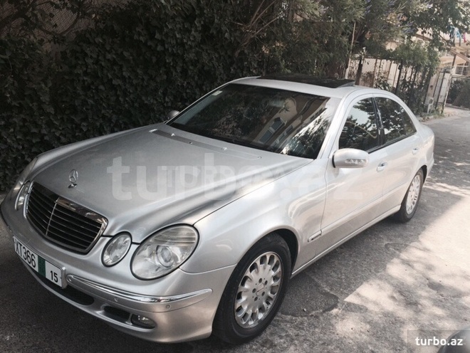 Mercedes E 320 2002, 260,000 km - 3.2 l - Bakı