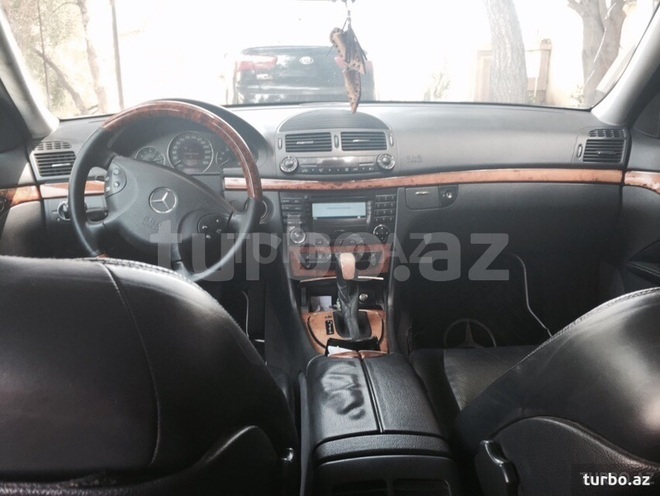 Mercedes E 320 2002, 260,000 km - 3.2 l - Bakı
