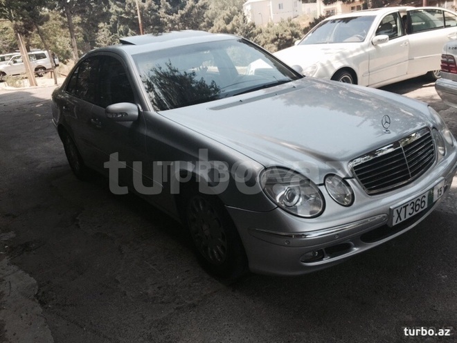 Mercedes E 320 2002, 260,000 km - 3.2 l - Bakı