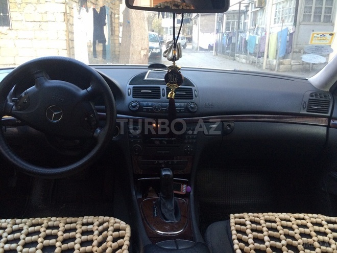 Mercedes E 220 2003, 2,140,000 km - 2.2 l - Bakı