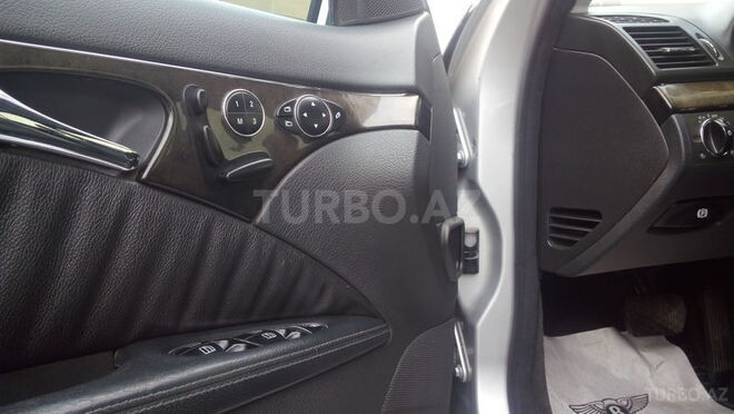 Mercedes E 320 2002, 283,000 km - 3.2 l - Bakı