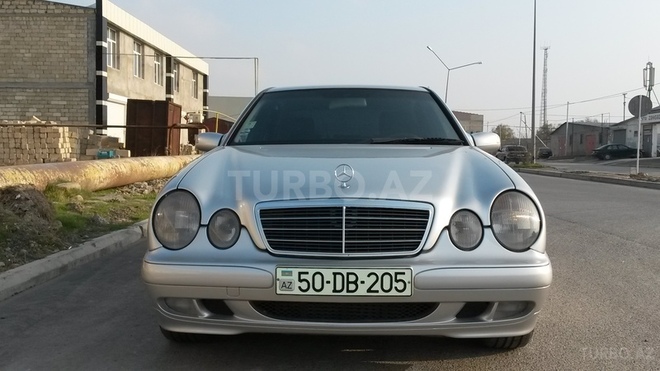 Mercedes E 220 1999, 316,000 km - 2.2 l - Sumqayıt