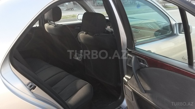 Mercedes E 220 1999, 316,000 km - 2.2 l - Sumqayıt