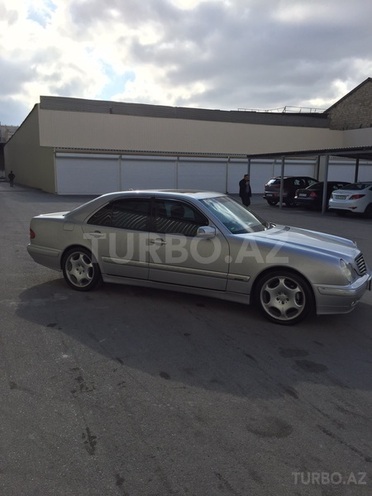 Mercedes E 320 1999, 210,000 km - 3.2 l - Bakı