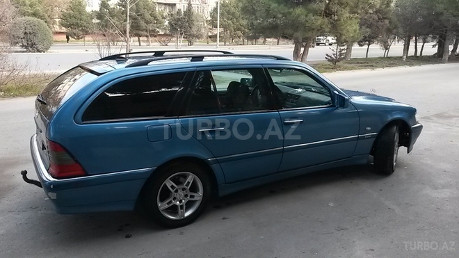 Mercedes C 220 1999, 307,000 km - 2.2 l - Sumqayıt