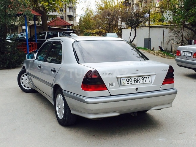 Mercedes C 220 1998, 280,000 km - 2.2 l - Bakı