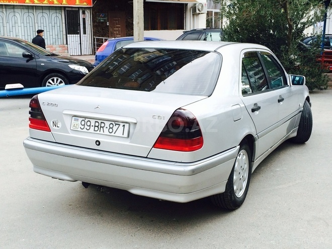 Mercedes C 220 1998, 280,000 km - 2.2 l - Bakı