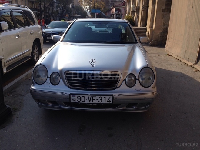 Mercedes E 240 2000, 198,000 km - 2.4 l - Bakı