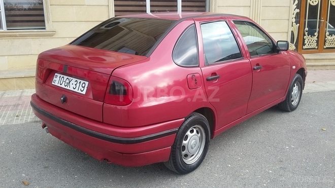 Volkswagen Polo 1996, 210,000 km - 1.6 l - Bakı