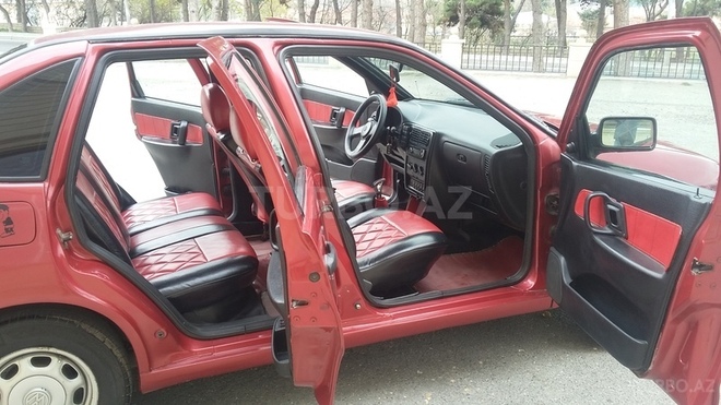 Volkswagen Polo 1996, 210,000 km - 1.6 l - Bakı