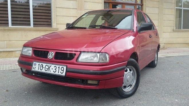 Volkswagen Polo 1996, 210,000 km - 1.6 l - Bakı