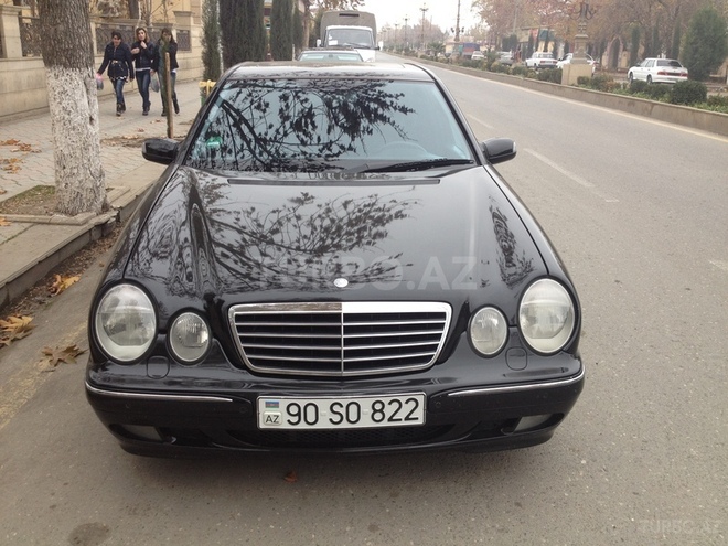 Mercedes E 320 2001, 220,636 km - 3.2 l - Ağcabədi