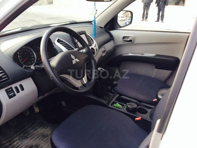 Mitsubishi L200 2013, 84,000 km - 2.5 l - Bakı