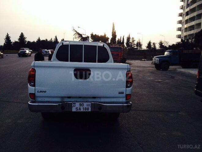 Mitsubishi L200 2013, 84,000 km - 2.5 l - Bakı