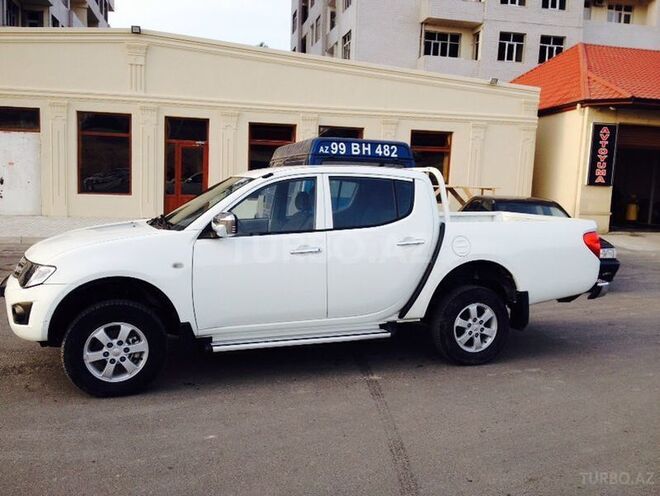 Mitsubishi L200 2013, 84,000 km - 2.5 l - Bakı