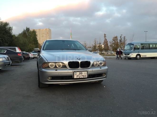 BMW 525 2002, 100,000 km - 2.5 л - Bakı