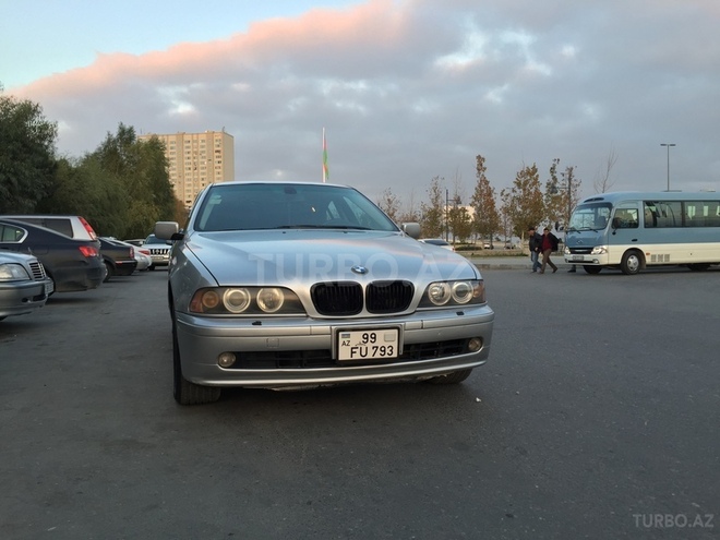 BMW 525 2002, 100,000 km - 2.5 л - Bakı