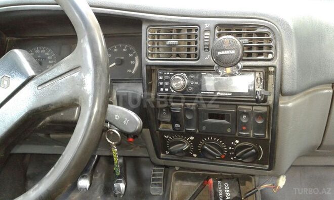 Renault 19 1997, 29,900 km - 1.4 l - Qax