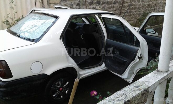Renault 19 1997, 29,900 km - 1.4 l - Qax