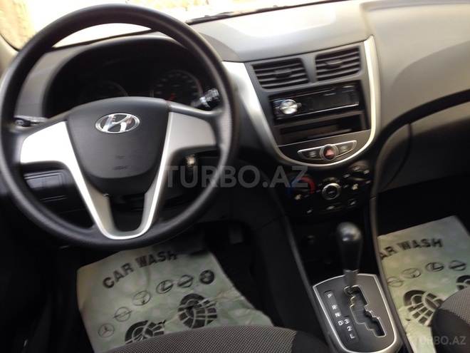 Hyundai Accent 2014, 25,000 km - 1.6 л - Bakı