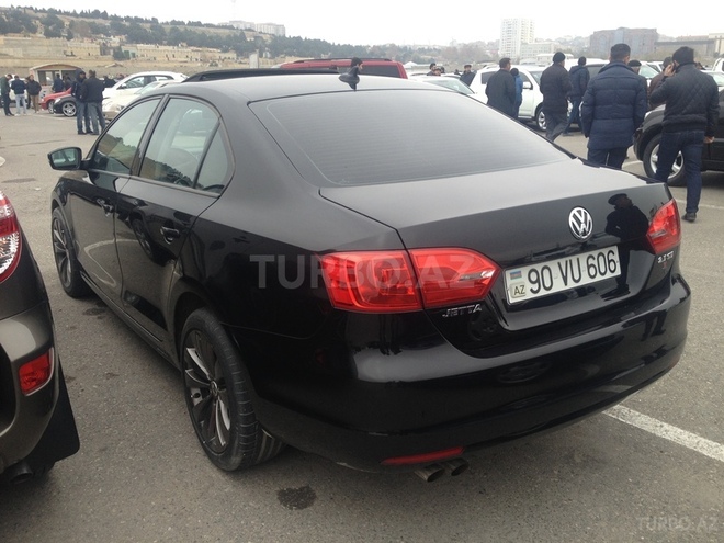 Volkswagen Jetta 2011, 40,000 km - 2.5 l - Bakı