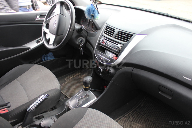 Hyundai Accent 2013, 40,000 km - 1.4 л - Bakı