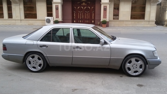 Mercedes E 200 1993, 350,000 km - 2.0 l - Bakı