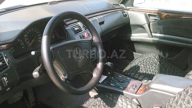 Mercedes E 290 1998, 290,000 km - 2.9 l - Naxçıvan