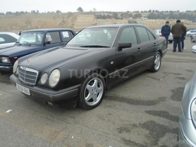 Mercedes E 220 1998, 278,000 km - 2.2 l - Bakı
