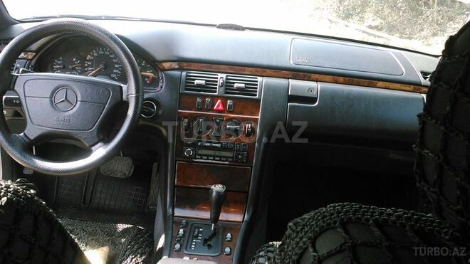 Mercedes E 290 1998, 290,000 km - 2.9 l - Naxçıvan