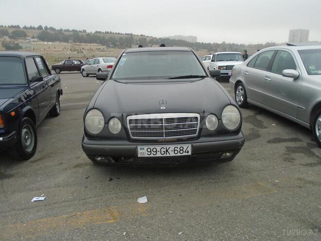 Mercedes E 220 1998, 278,000 km - 2.2 l - Bakı