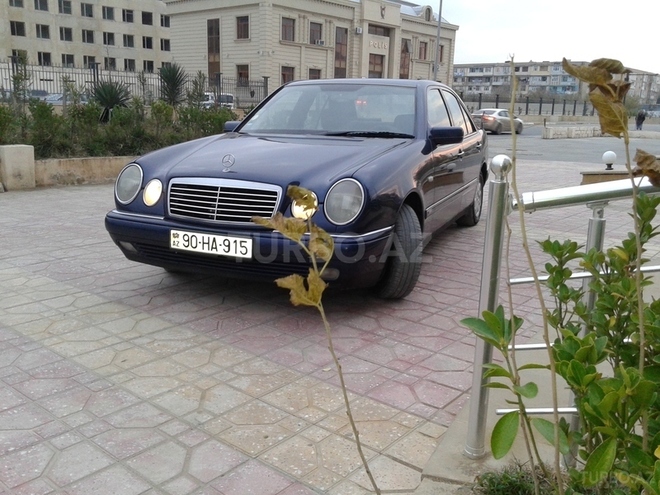 Mercedes E 230 1995, 275,000 km - 2.3 l - Bakı