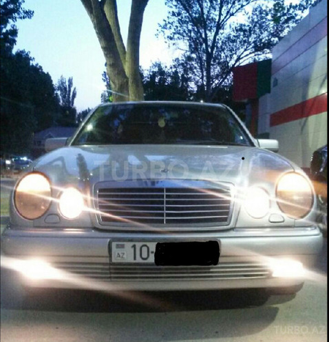 Mercedes E 230 1996, 330,000 km - 2.3 l - Bakı