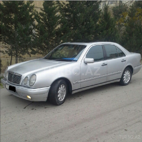 Mercedes E 230 1996, 330,000 km - 2.3 l - Bakı