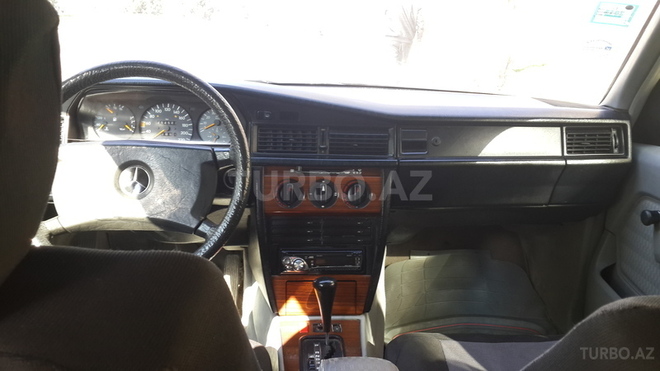 Mercedes 190 1991, 100,000 km - 0.2 л - Sumqayıt