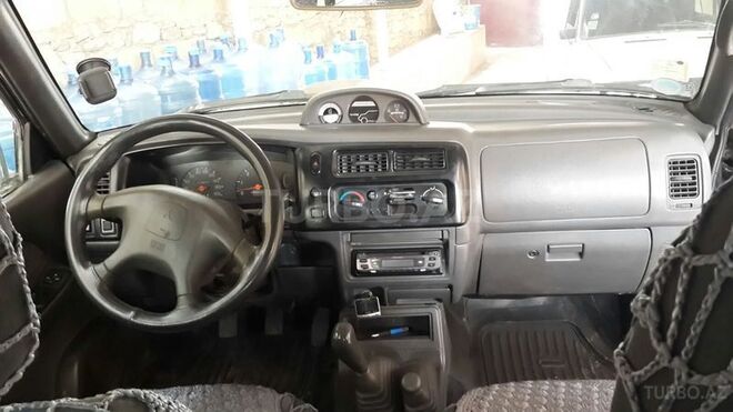 Mitsubishi L200 2002, 214,000 km - 2.5 l - Bakı