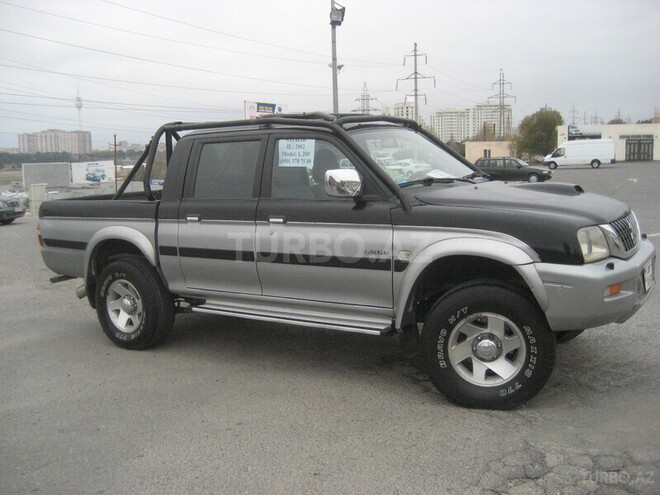 Mitsubishi L200 2002, 214,000 km - 2.5 l - Bakı