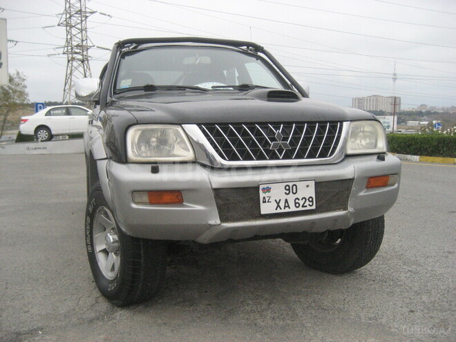 Mitsubishi L200 2002, 214,000 km - 2.5 l - Bakı