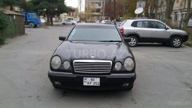 Mercedes E 320 1999, 305,000 km - 3.2 l - Bakı