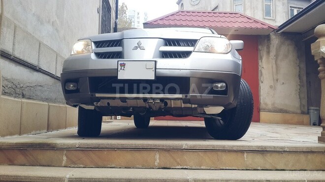 Mitsubishi Outlander 2005, 109,000 km - 2.4 л - Bakı