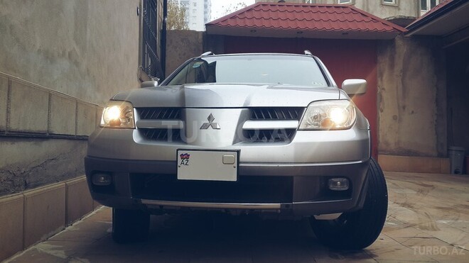 Mitsubishi Outlander 2005, 109,000 km - 2.4 л - Bakı