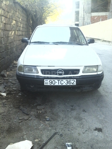 Opel Astra 1995, 120,000 km - 0.2 l - Bakı