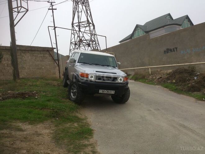 Toyota FJ Cruiser 2008, 145,000 km - 0.4 l - Bakı
