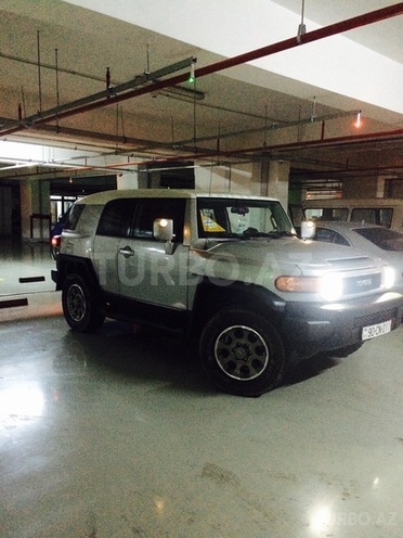 Toyota FJ Cruiser 2008, 145,000 km - 0.4 l - Bakı