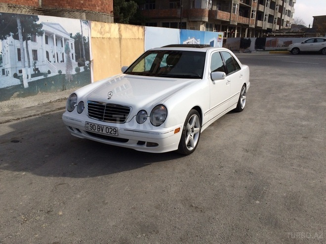 Mercedes E 320 2000, 151,000 km - 3.2 л - Bakı