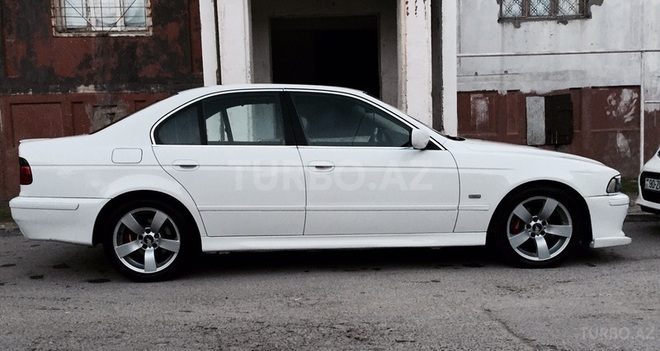 BMW 525 2001, 230,000 km - 2.5 л - Bakı