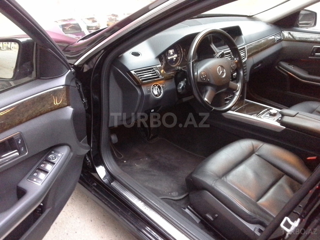 Mercedes E 220 2012, 70,000 km - 2.2 л - Bakı